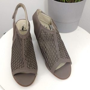 Corkys heel tan sandals sz 9